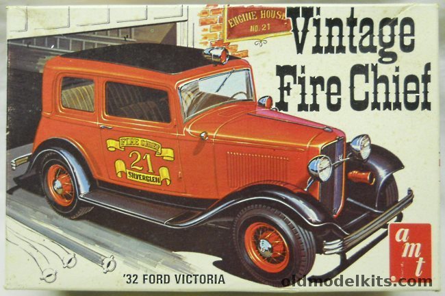 AMT 1/25 1932 Ford Victoria Vintage Fire Chief, T177-225 plastic model kit